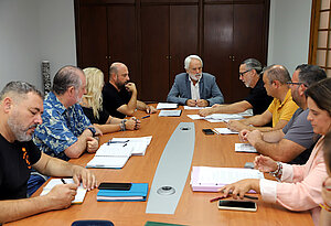 Agustín Muñoz durante la reunión