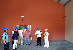 Alcaldesa visita futuro teatro de San Miguel