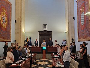 Minuto de silencio durante el pleno