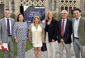 Tercera Feria del Empleo de Cruz Roja