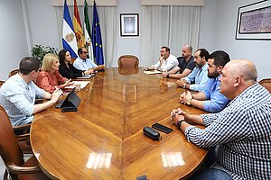 La alcaldesa se ha reunido con el comité de Parques y Jardines