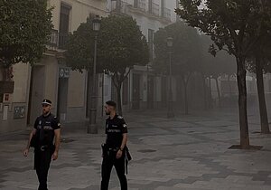 La Policía Local ha colaborado en la extinción del incendio de la calle Remedios