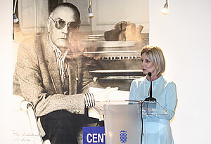 La alcaldesa asiste al homenaje a Antonio Gallardo