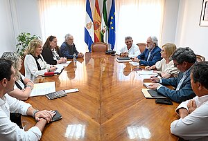 La alcaldesa durante la reunión