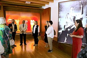 La delegación de embajadores de la UE visita el Centro Cultural Lola Flores