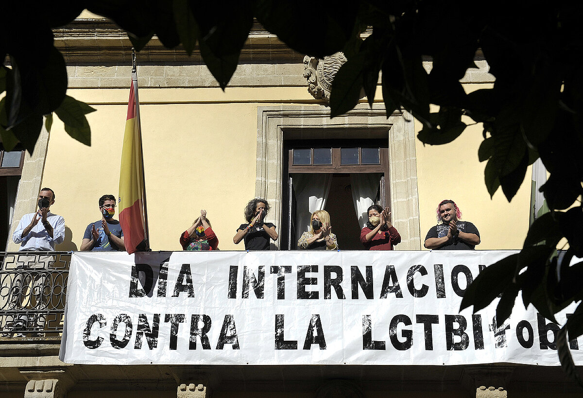 Jerez conmemora el Día contra la LGTBIfobia apostando por una sociedad ...