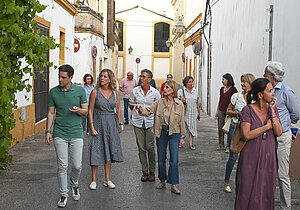La alcaldesa ha visitado la barriada de La Albarizuela