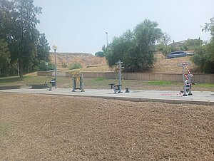 El Ayuntamiento ha instalado un parque biosaludable en Los Villares