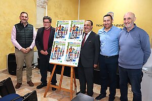 Los delegados durante la presentación de la actividad