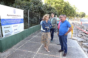 La alcaldesa durante la visita