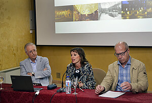 Conferencia sobre Biblioteca de Jerez