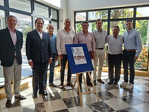 Aparicio presenta los actos del 55 aniversario de la natación jerezana