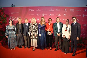 Fotografía de familia del evento
