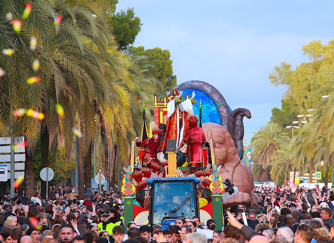 La Cabalgata ha llenado de luz las calles de Jerez