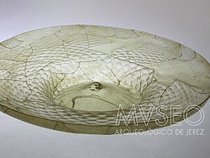 MEDIEVAL GLASS FRUIT BOWL