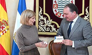 La alcaldesa recibe al presidente de la Diputación de Huelva