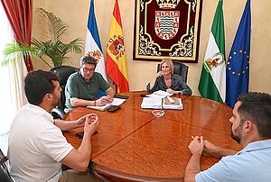 La alcaldesa recibe al presidente del Xerez DFC fútbol-sala