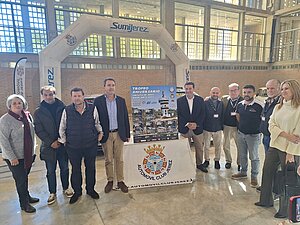 Ignacio Martínez asiste a la presentación del Trofeo Aniversario