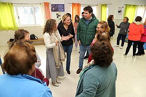 Susana Sánchez y Yesika Quintero visitan talleres de mayores