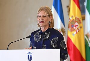 La alcaldesa anuncia una reorganización del Gobierno municipal