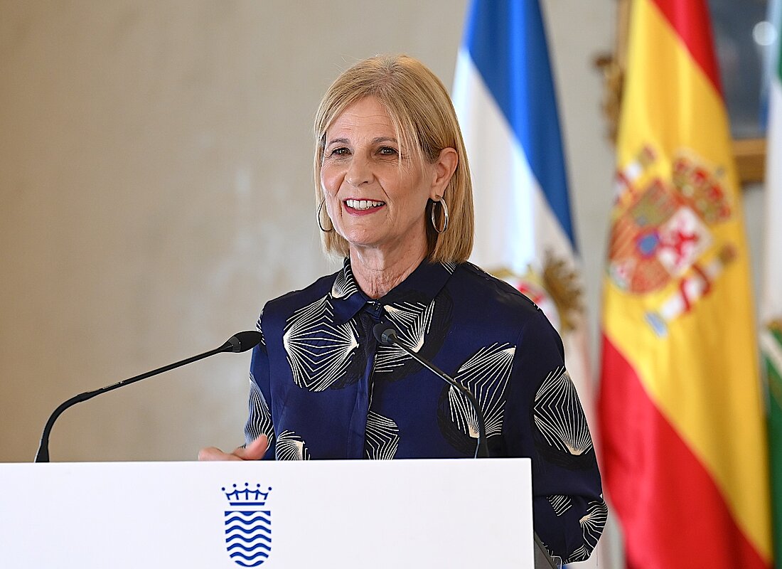 La alcaldesa anuncia una reorganización del Gobierno municipal