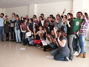 Isabel Paredes clausura un curso de lengua de signos