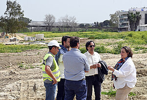 Belén de la Cuadra visita obras parque de La Canaleja