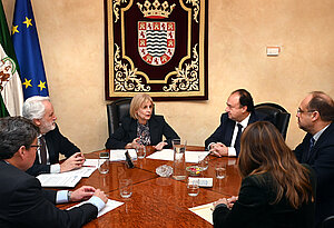 Archivo. Alcaldesa se reúne con rector de la UCA