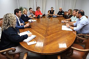 La alcaldesa se reúne con los responsables del Parque Emprasarial Oeste