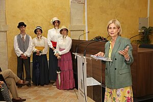 La alcaldesa inaugura la jornada de Literatura Victoriana