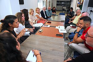 La alcaldesa ha mantenido un encuentro con los representantes de Apesorje