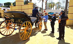 El punto de control ecuestre vela por la esencia del Paseo de Caballistas