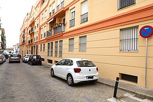 Bomberos ha requerido al Ayuntamiento que suprima plazas de aparcamiento en la calle Matadero