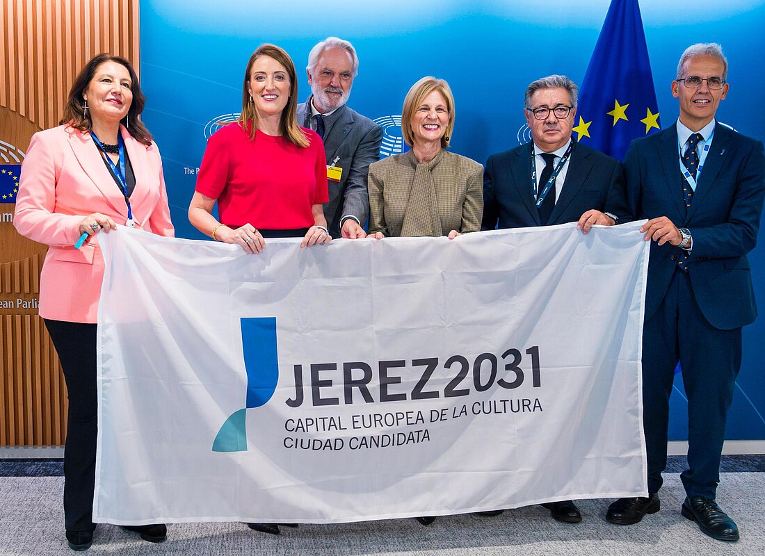 La alcaldesa ha presentado la candidatura de Jerez a la presidenta del Parlamento Europeo