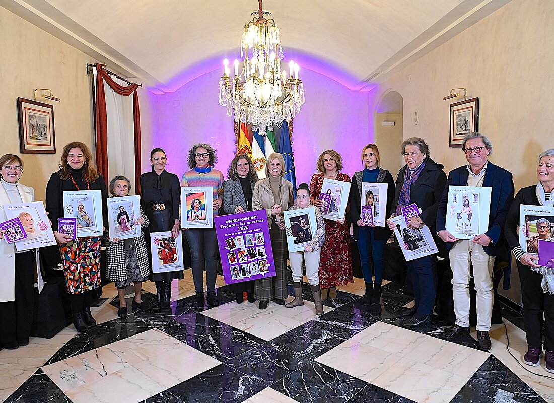 #htmlcaption-1 Alcaldesa presenta la Agenda Tributo a las Nuestras