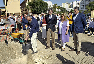 Primera piedra Proyecto Hombre