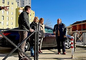 La alcaldesa visita Princi Jerez con la asociación de vecinos