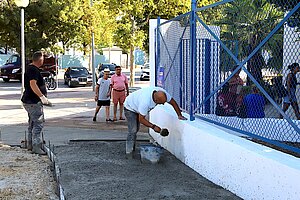 Se han acometido arreglos en el entorno del centro de mayores de la Zona Sur