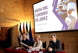 Alcaldesa preside Mesa del Turismo