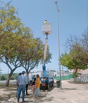 Jaime Espinar y Susana Sánchez supervisan alumbrado Los Abarizones