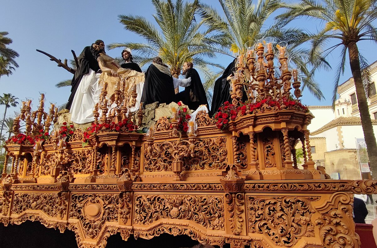 Hermandad La Sagrada Mortaja - Ayuntamiento de Jerez - Página oficial