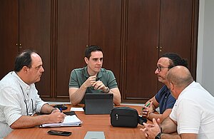 Jaime Espinar se reúne con la Asociación Teletaxi