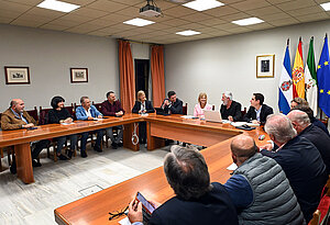 La alcaldesa durante la reunión