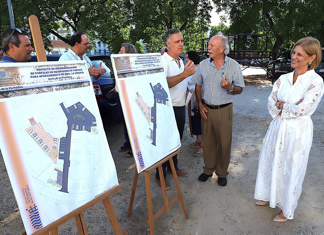 La alcaldesa presenta el proyecto de aparcamientos en La Granja