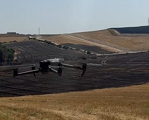 La unidad de drones inspecciona el terreno del incendio de los aledaños de Montecastillo