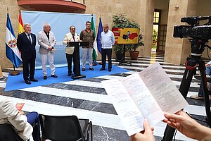 El delegado durante la rueda de prensa