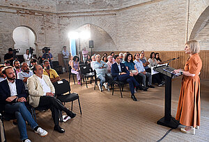 Archivo. La alcaldesa presentó la temporada del Villamarta que ha incrementado el público que ha asistido a sus espectáculos