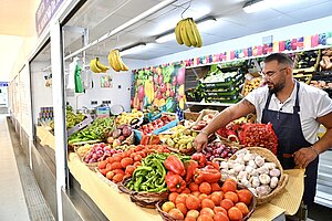 Archivo. La Junta de Gobierno Local aprueba la adjudicación de un puesto del Mercado de Federico Mayo