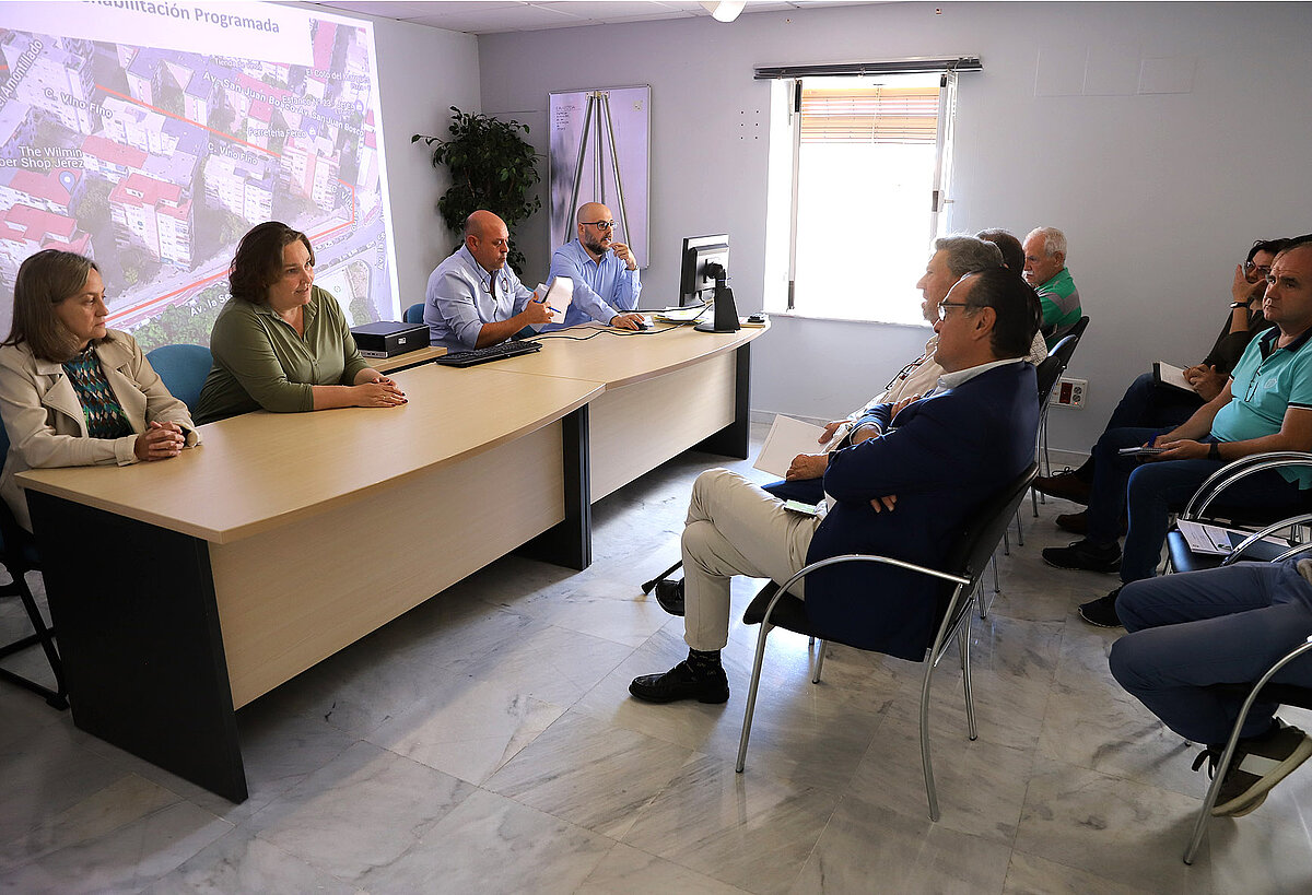 El Ayuntamiento y los vecinos de Icovesa mantienen un nuevo encuentro ...
