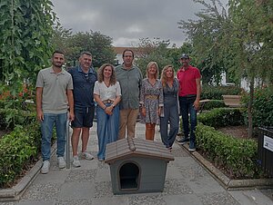 El Ayuntamiento ha instalado casetas para gatos en La Barca